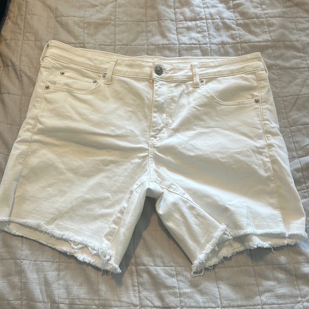 White American Eagle Shorts